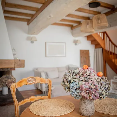 Les Romeline Apartment Montviron