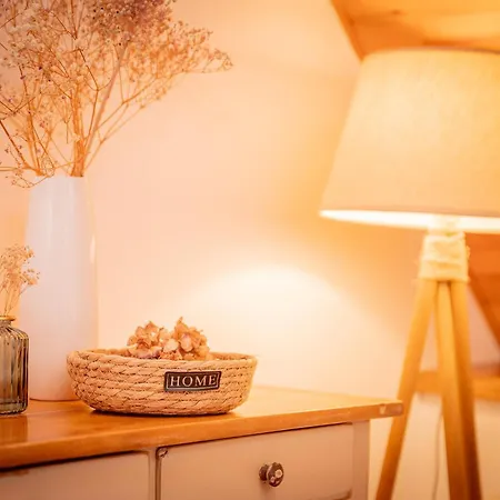 Les Romeline Apartment *