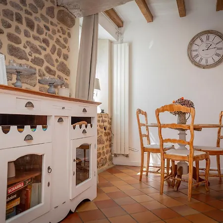 Les Romeline Apartment Montviron