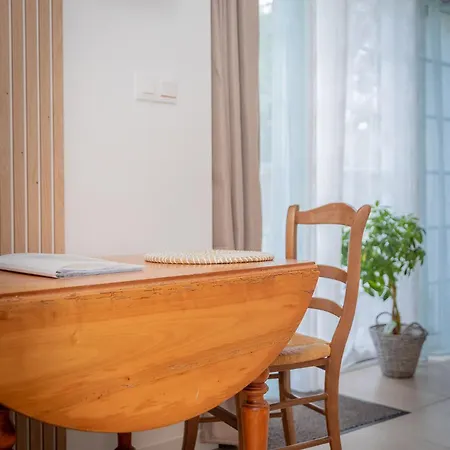 Les Romeline Apartment Montviron