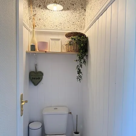 Les Romeline شقة Montviron