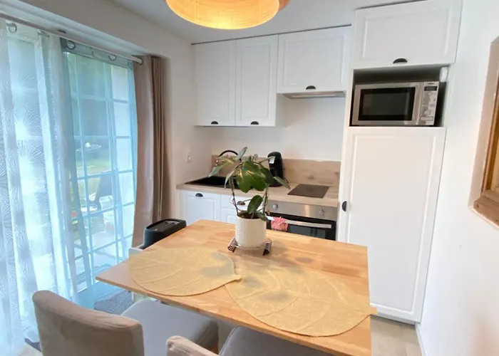 Les Romeline Apartment *