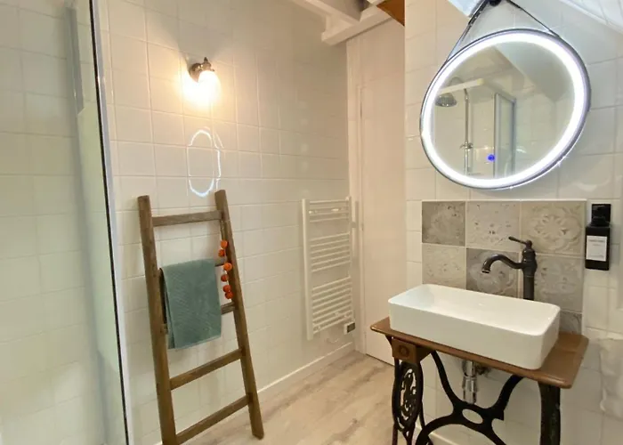 Les Romeline Apartment Montviron